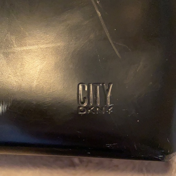 Purse - Picture 4 of 4